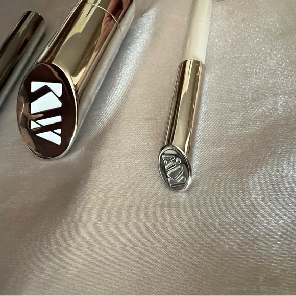 Kjaer Weis Lipstick and lipliner - Picture 4 of 4